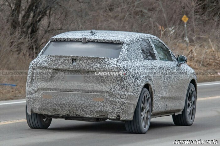 Cadillac Optiq-V нацелится на производительность Tesla Model Y | Carscoops